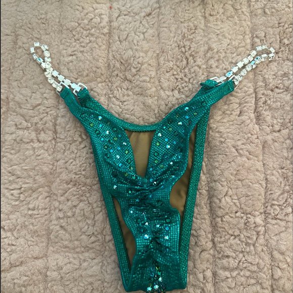 Toxic Angelz Competition Bikini for Bikini Competitors - Picture 5 of 7